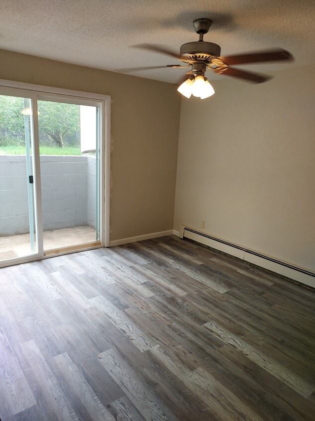 Building Photo - 1608 Diana Dr