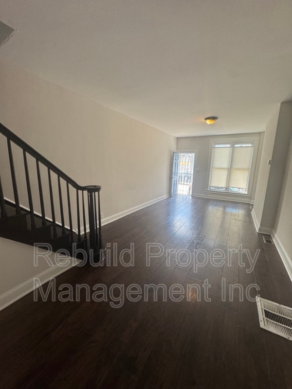 Building Photo - 5 S Conkling St