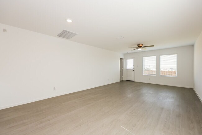 Foto del edificio - 1220 Canyon Wren Dr