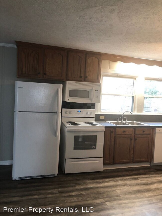 Building Photo - 3 br, 1 bath House - 800 Magnolia St.