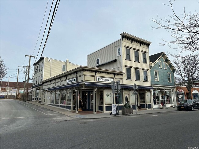 Building Photo - 213 E Front St