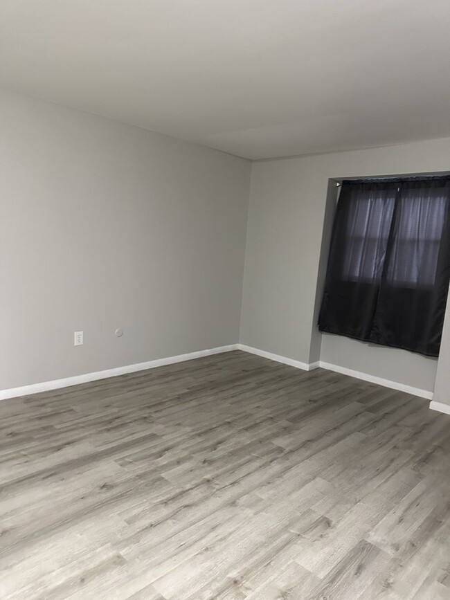 Foto del edificio - 840 SqFt 2 Bedroom Apartment