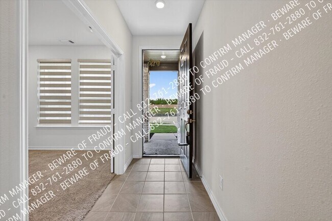 Foto del edificio - 707 Windhaven Dr