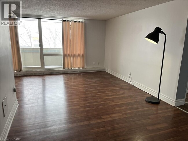 Building Photo - 225 Harvard Pl