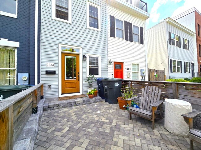 Building Photo - Spiffy 3 Bedroom, 2 Full Bathroom Rowhome ...