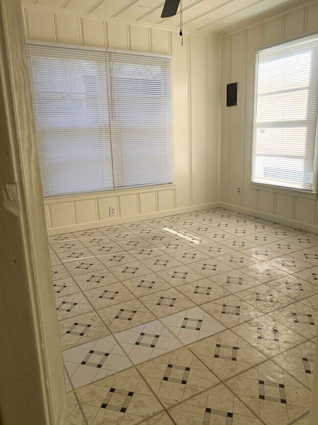 Foto del edificio - 3 Bedroom 1 Bathroom Home for Rent