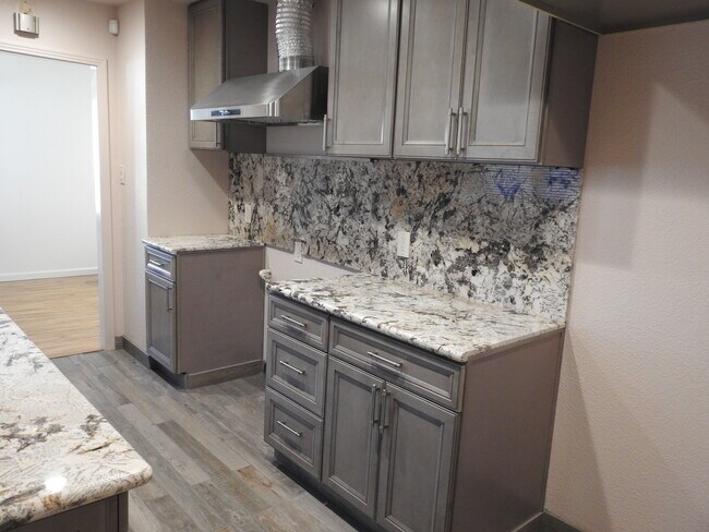 Building Photo - 3823 Barrett Ave