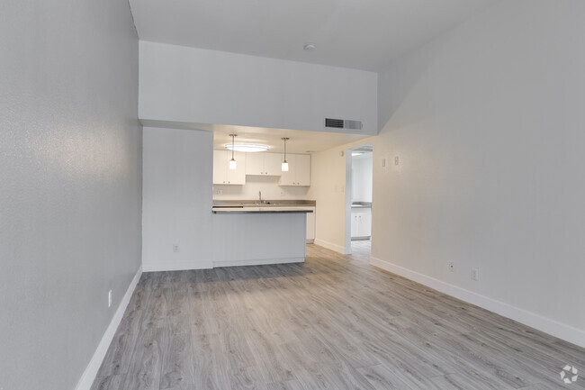 1BR, 1BA - 600SF - Woodbridge Apartment Homes