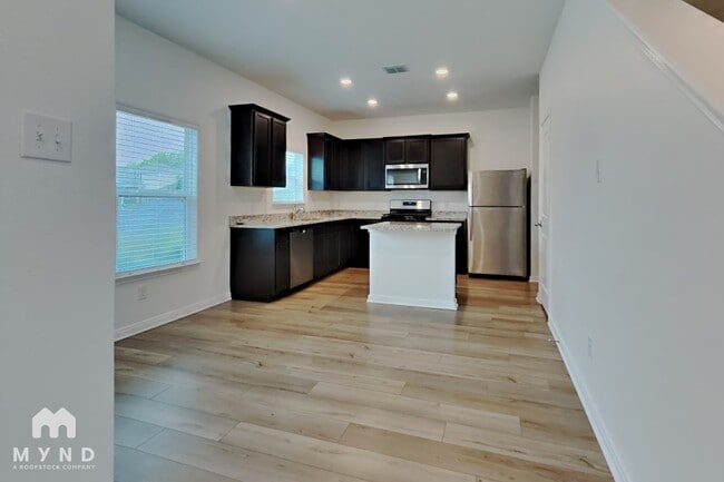 Building Photo - 10860 Quinn Ct