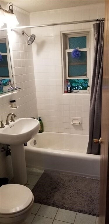 Foto del edificio - 1 Albert Dr