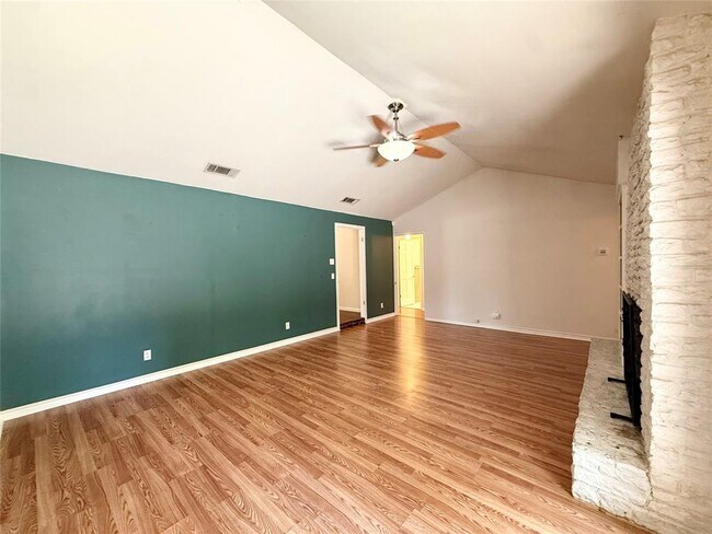 Foto del edificio - 6301 Emory Ln