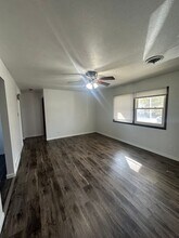 Building Photo - 900 N 10th St