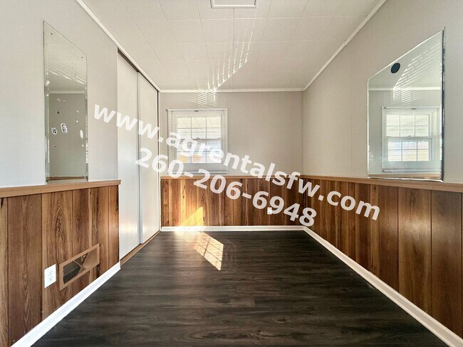 Building Photo - 3 Bedroom House