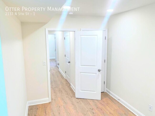 Foto del edificio - 2137 N 5th St