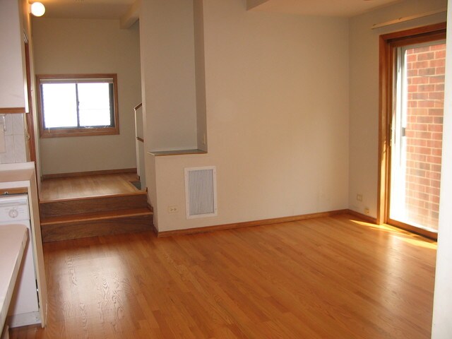 Foto del edificio - 1238 W Henderson St