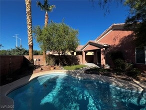 Building Photo - 3417 W Birdwatcher Ave