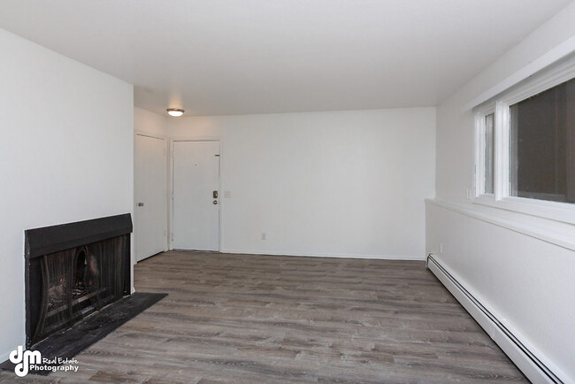 Foto del edificio - 2021 Farmer Pl