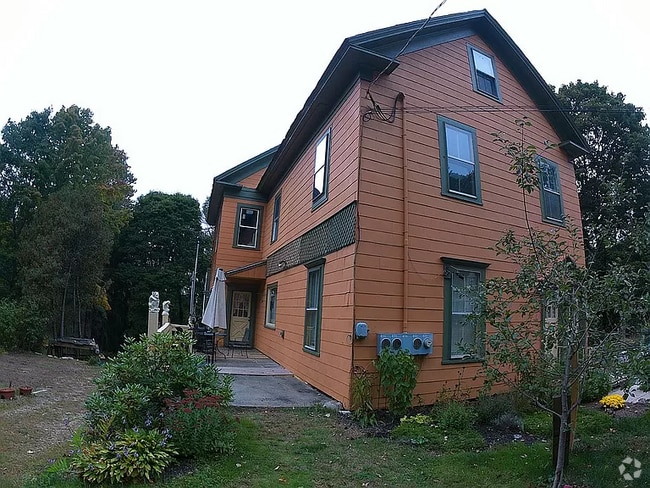 Building Photo - 150 Green St