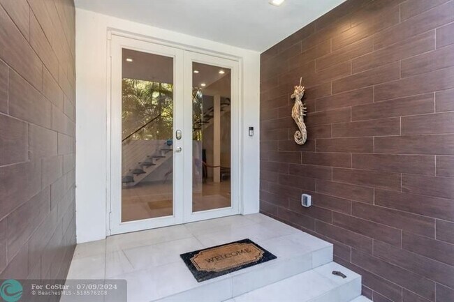 Foto del edificio - 906 NE 15th Ave