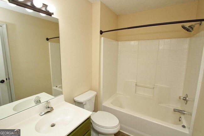Building Photo - 2515 Lakeview Trail