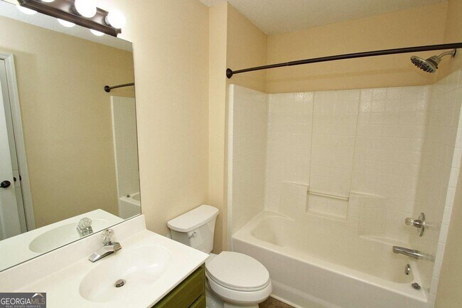 Foto del edificio - 2515 Lakeview Trail