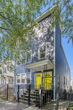 Building Photo - 1850 N Washtenaw Ave