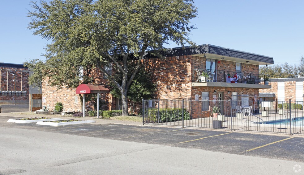 Brookside Rentals Hewitt, TX