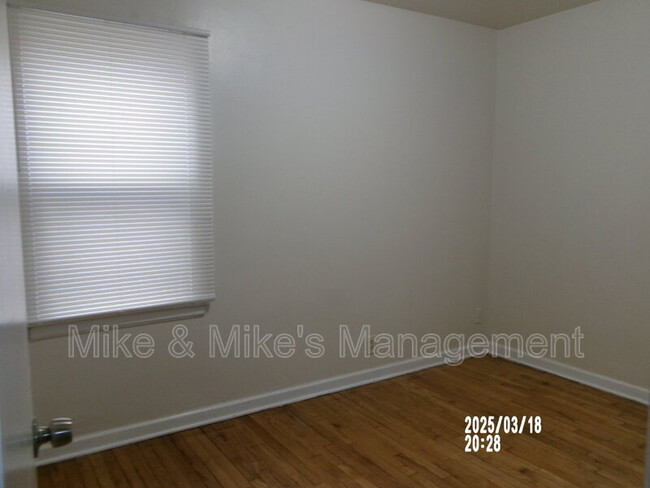 Building Photo - 5310 N 56th St