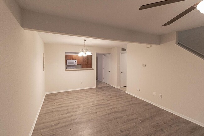 Building Photo - 1421 Bodie Dr