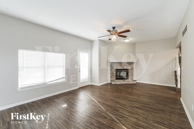 Foto del edificio - 1611 Cooper Dr