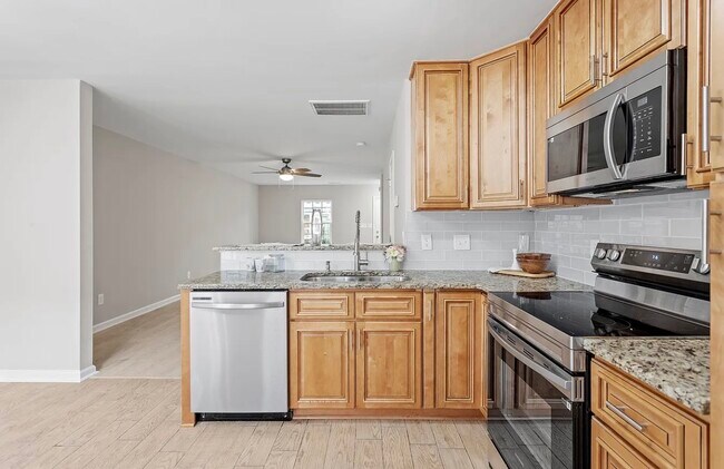 Building Photo - 5340 Big Bass Dr