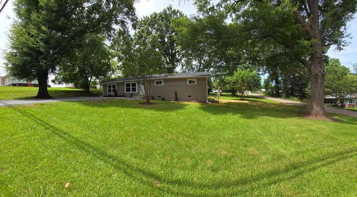 Primary Photo - Beautifully Updated Brick Ranch Home with ...