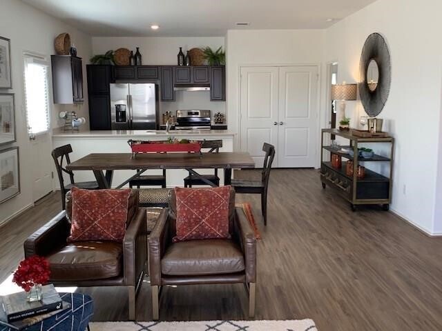 Building Photo - 117 Galaxy Wy