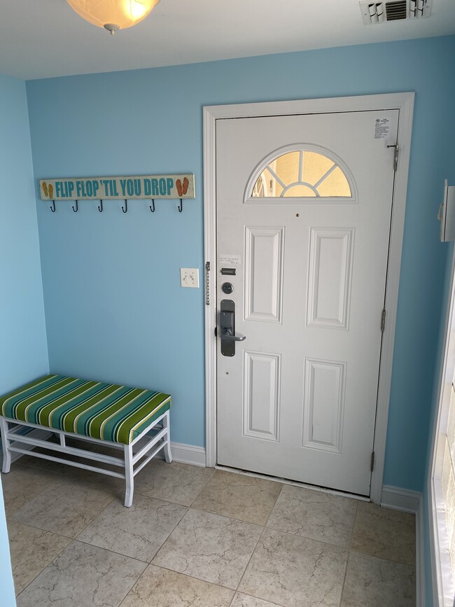 Entryway - 15 Sumner Ave