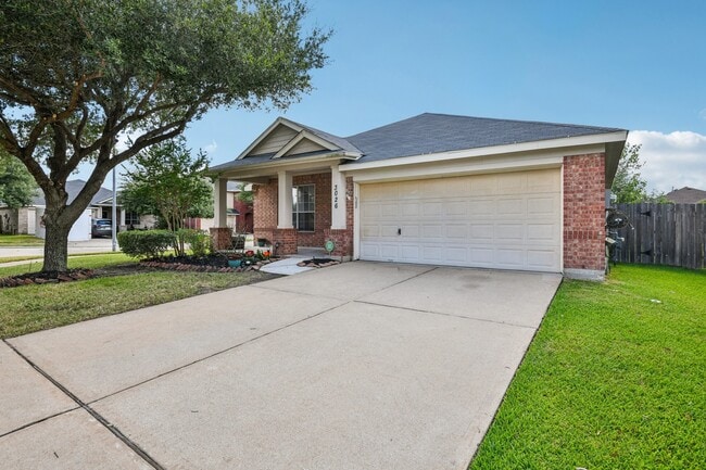 Building Photo - 3026 Sunset Park Dr