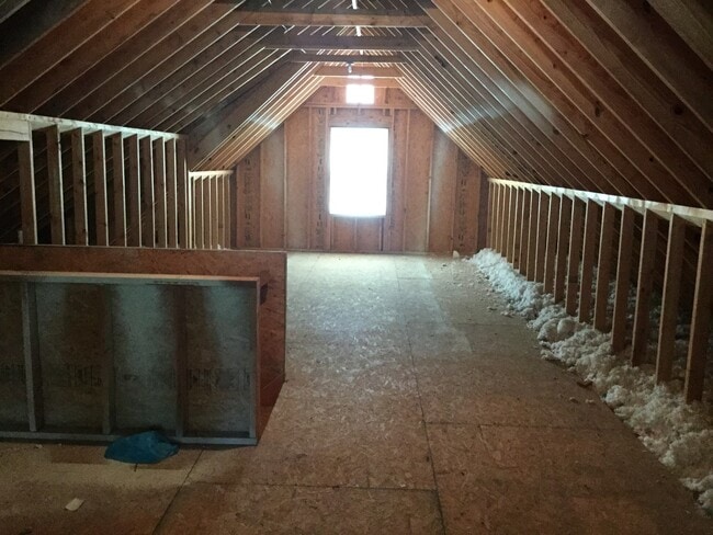 Building Photo - Convenient to Fort Pickett - Blackstone area
