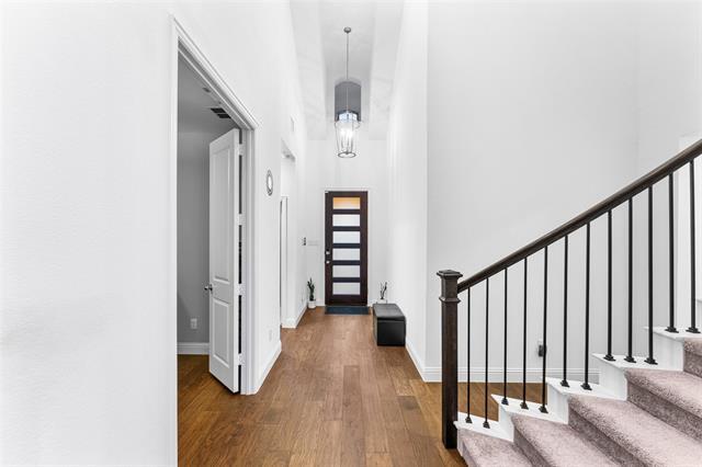 Foto del edificio - 8916 Wild Meadow Rd