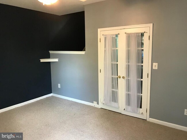 Building Photo - 13514 Crusader Way