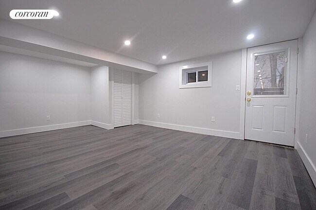 Foto del edificio - 203 Sterling St