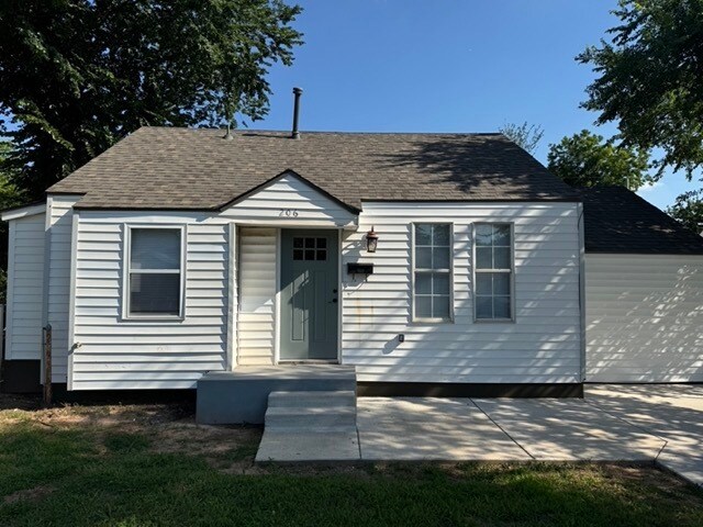 Building Photo - 206 W Ercoupe Dr