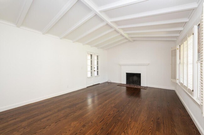 Building Photo - 330 Aragon Blvd