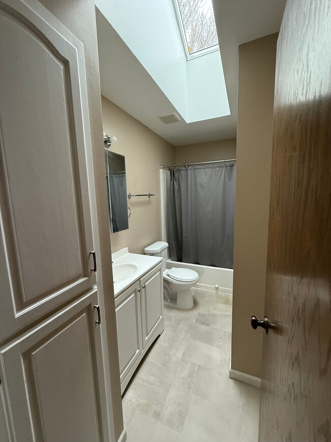 Building Photo - 16407 Griffon Trail