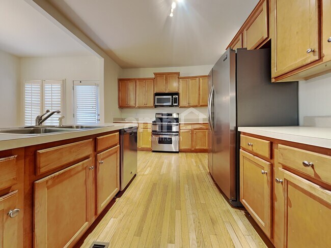 Foto del edificio - 3063 Woodbridge Ln