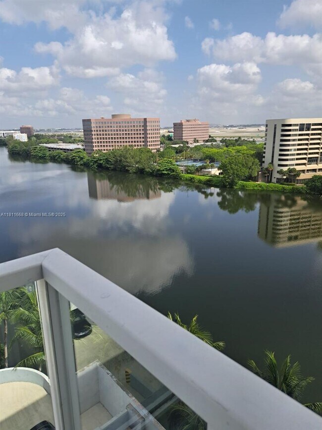 Foto del edificio - 5091 NW 7th St
