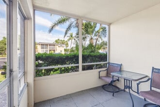 Building Photo - Imperial Palms Apartments
