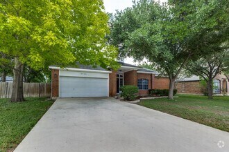 Building Photo - 6614 Bramber Ln