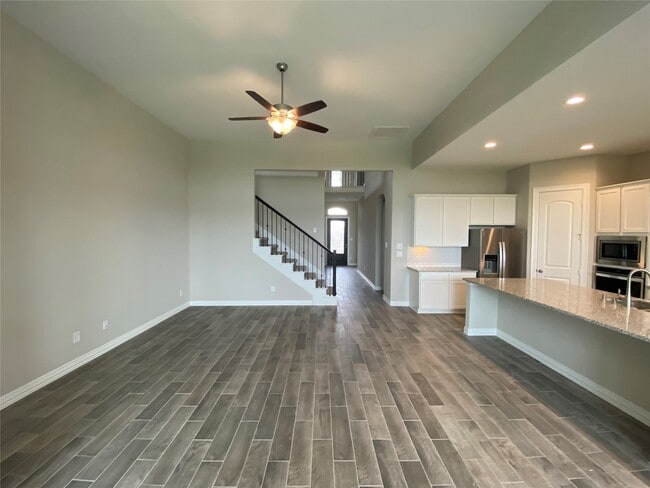 Building Photo - 7414 Evelyn Grv Dr