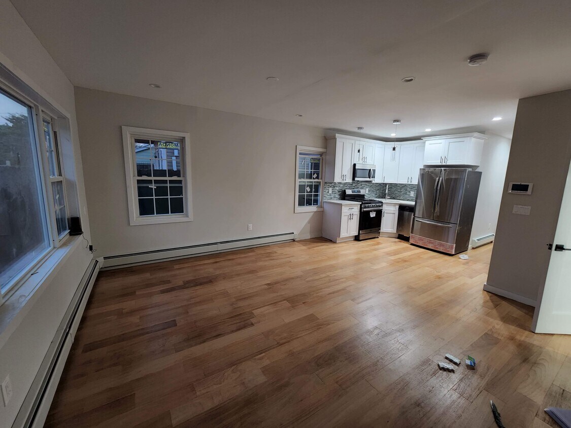 11922 190th St Unit 1, Saint Albans, NY 11412 Apartments in Saint