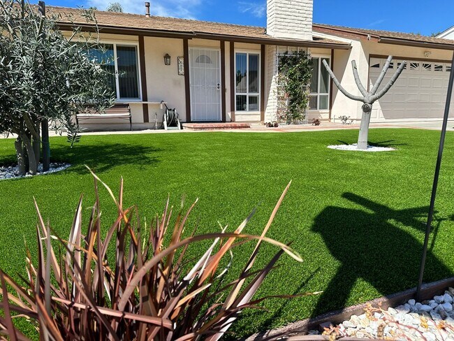 Building Photo - 2 bed 1 bath home in Thousand Oaks CA
