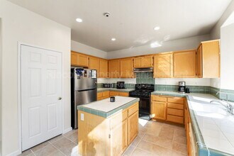 Building Photo - 954 Taylor Ln